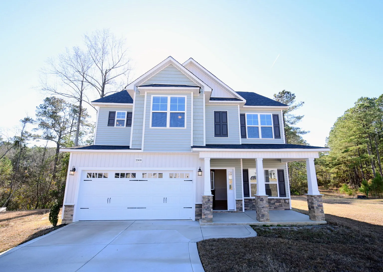 4 bed, 2.5 bath, 2276 sqft, $1,900 — Photo 1