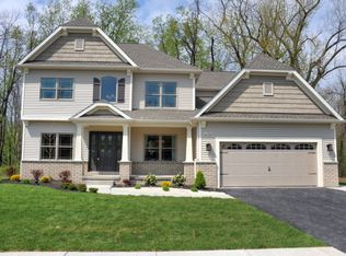 15 Avalon Meadows Ln, East Amherst, NY 14051