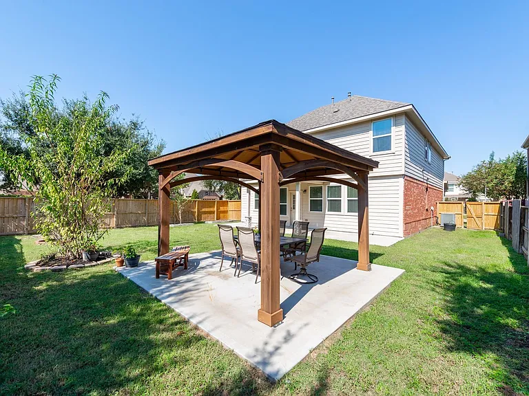 6402 Addlestone Ridge Ln — Photo 2