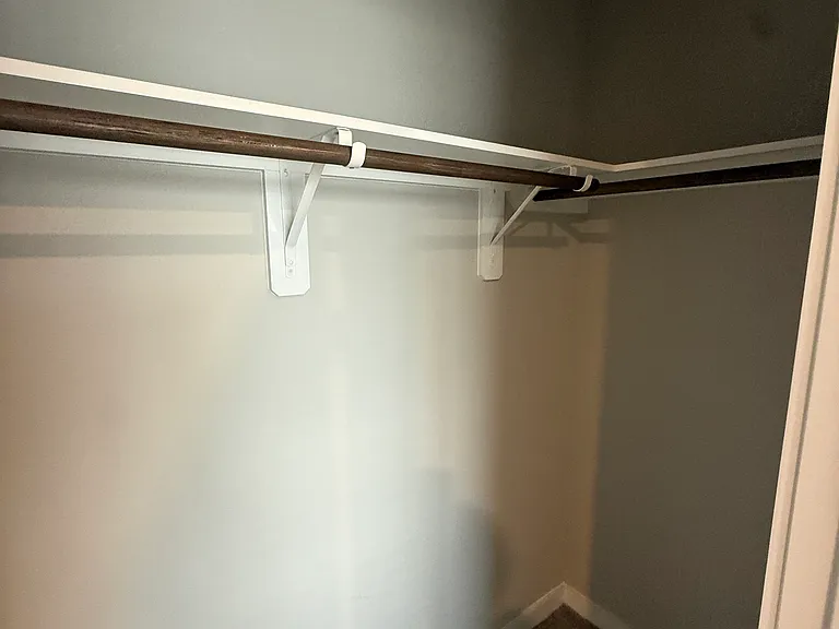 Walk in closet(right)