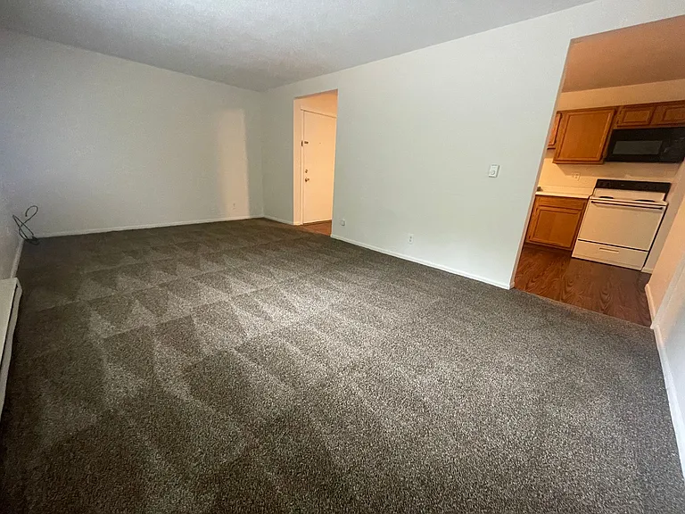 Meadow Creek Apartments — Photo 5