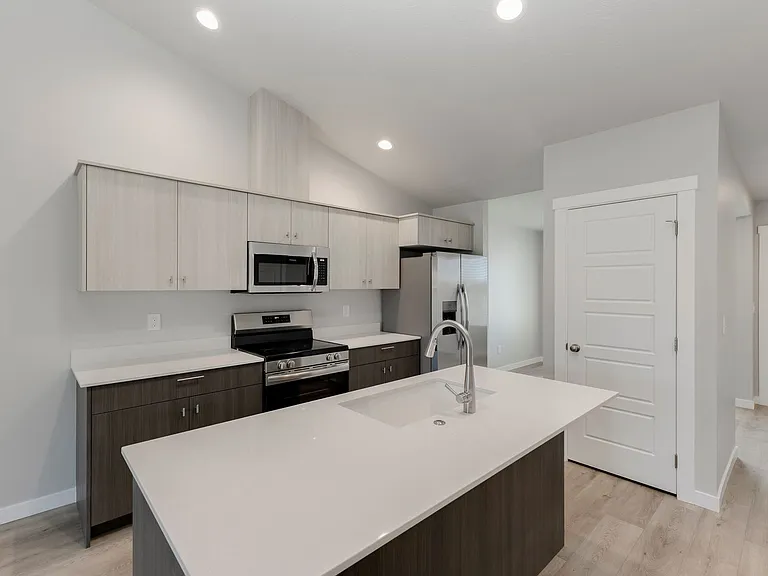 12227 W Barrington Dr — Photo 13