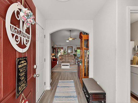 3rd image of 1564 Dorsett Ln