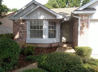 6717 Black Wing Dr, Fort Worth, TX 76137
