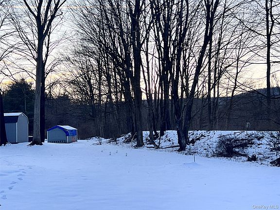 2nd image of 13 Herlings Rd