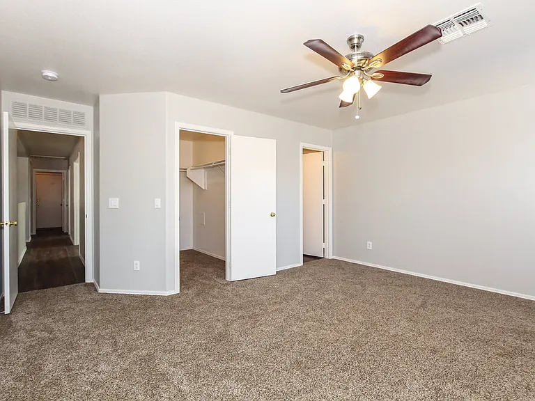 11502 W Corrine Dr — Photo 7