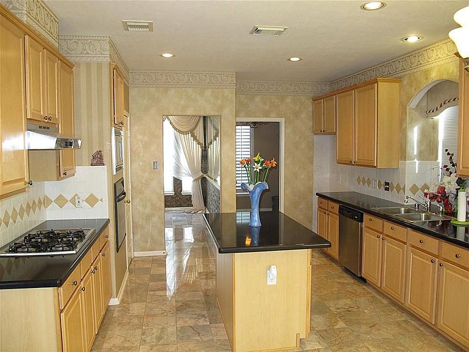 2nd image of 5910 Greenway Manor Ln