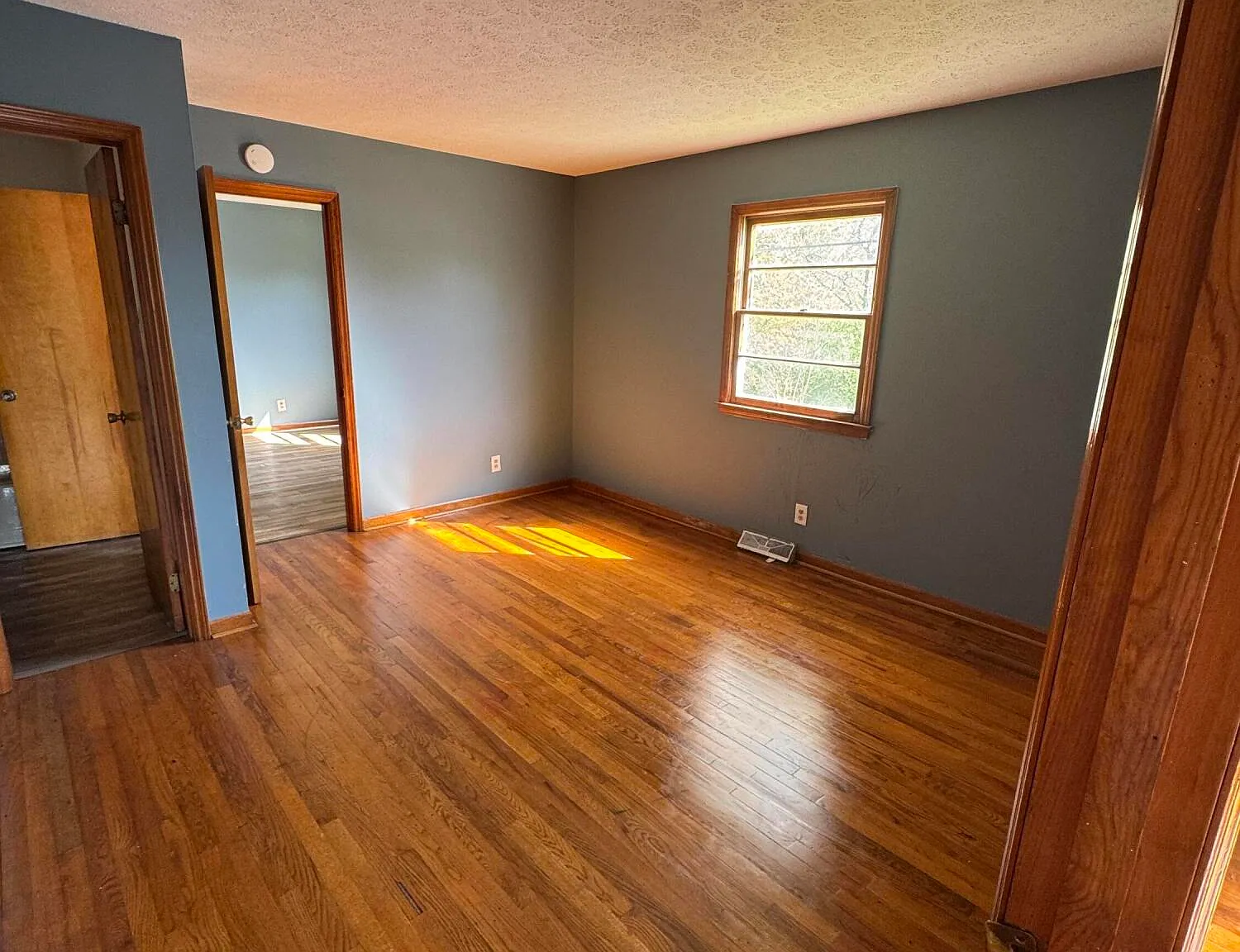 2 bed, 1.0 bath, 780 sqft, $725 — Photo 3