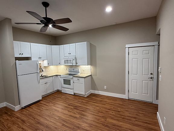 4th image of 458 Matson Hill Rd APT 1