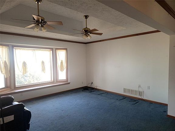 3rd image of 1515 W 6th St