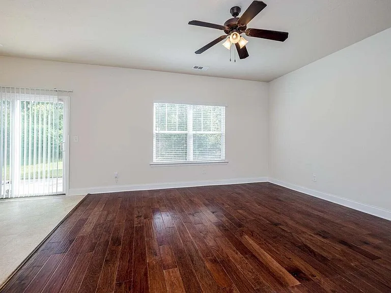 512 Cranberry Cir — Photo 6