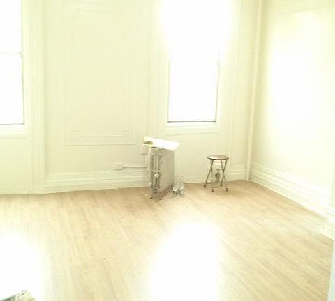 5th image of 67 Montrose Ave APT 2