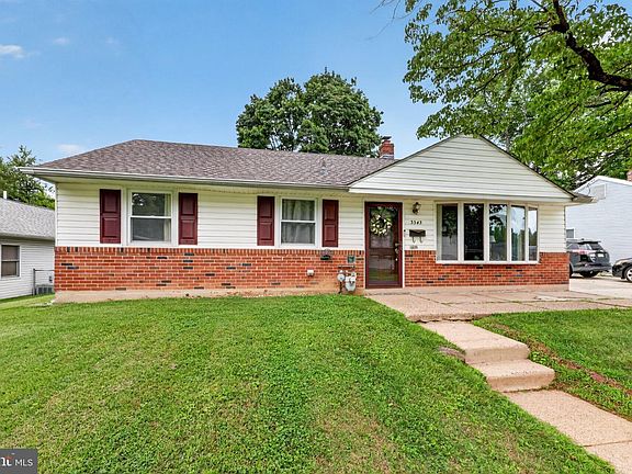 3rd image of 3543 Windsor Dr