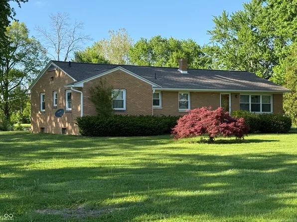 5598 W Us Highway 40, Staunton, IN 47881