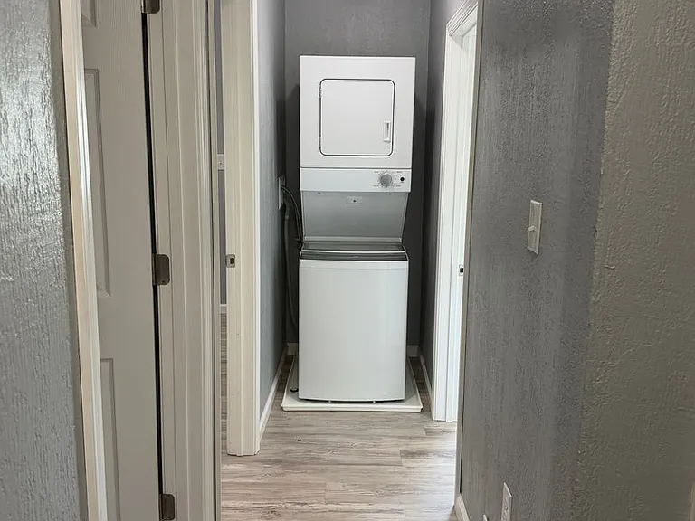 175 Sherman Ave — Photo 4