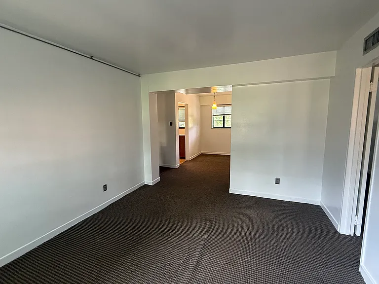 3603 Kavanaugh Blvd #B21 — Photo 7