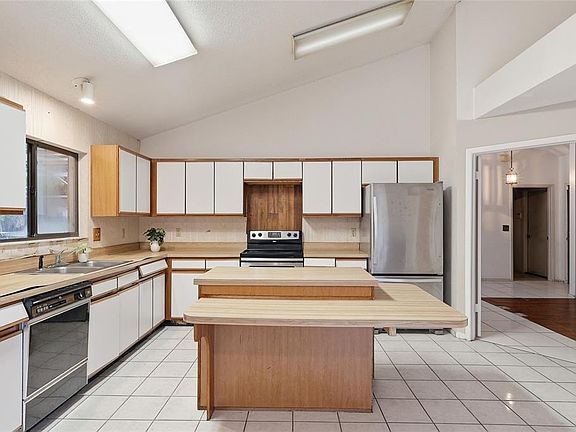 3rd image of 2939 DANFORTH DRIVE