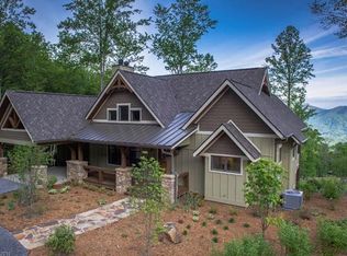 28 Cavendish Ln, Waynesville, NC 28786