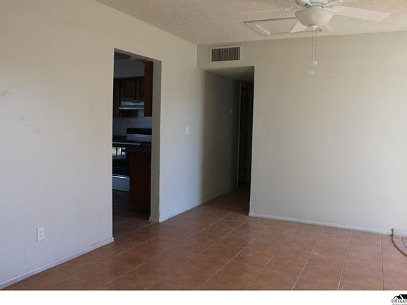 3rd image of 1332 W Tulip Pl