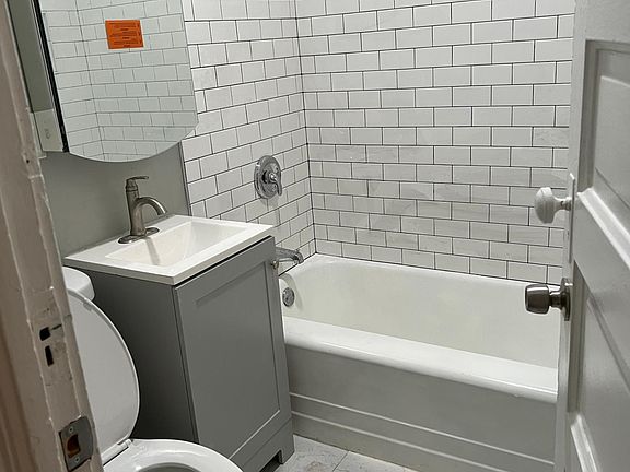 4th image of 518 W 32nd St #1F