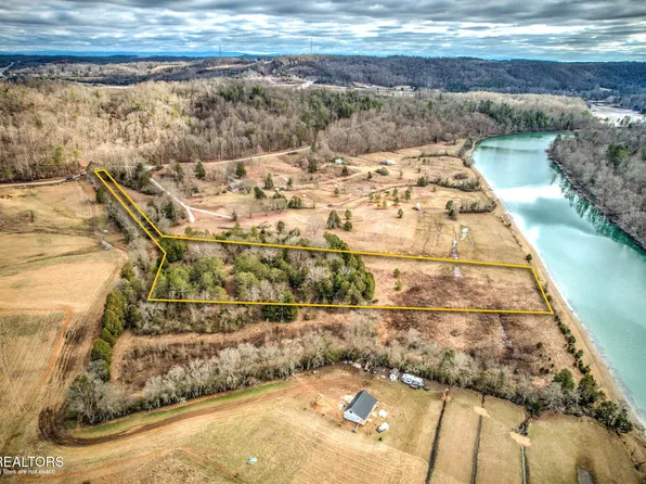 321 Blackburn Ln, Lenoir City, TN 37771