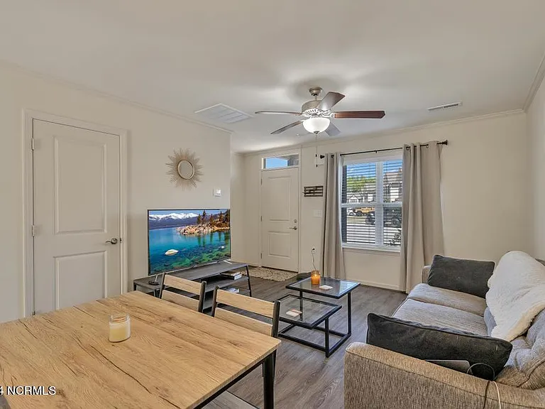 445 Sullivan Loop Rd — Photo 4