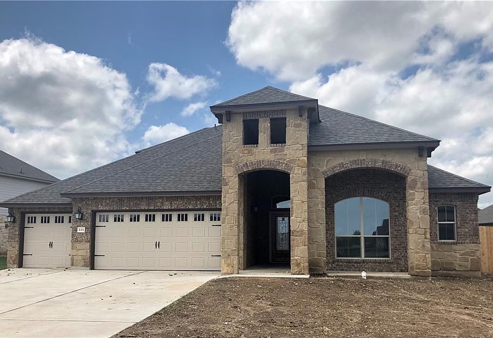 1st image of 111 Caraway Dr