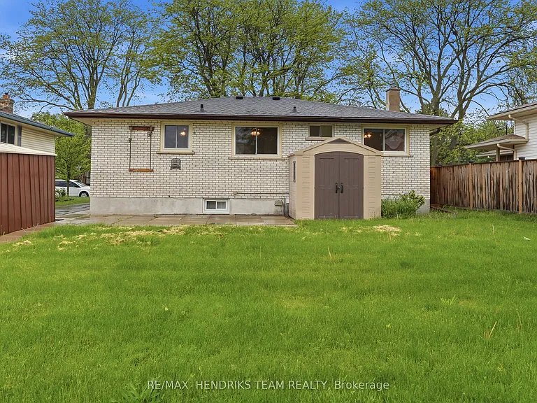 23 Crescentwood Dr — Photo 38