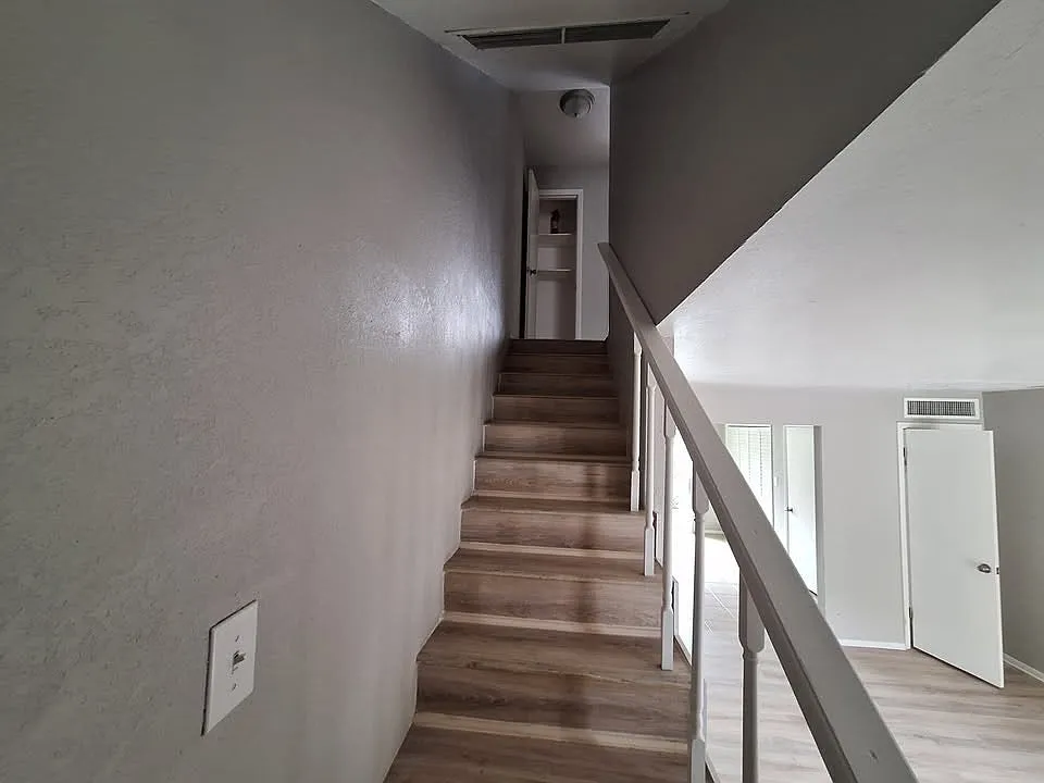 919 East Orange Street, Unit APT E — Photo 2