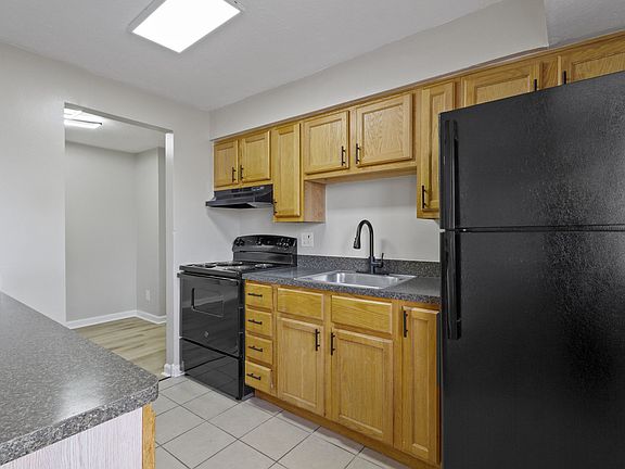 3rd image of 1366 N Arlington Ave #1336