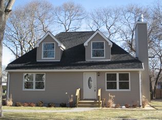 149 Evergreen Rd, Flanders, NY 11901