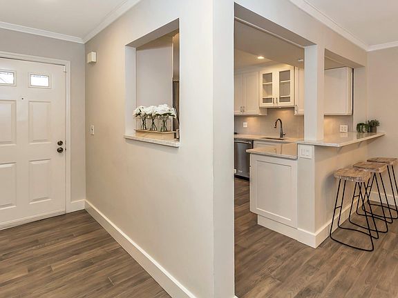 4th image of 6 Cold Harbour Ln #6