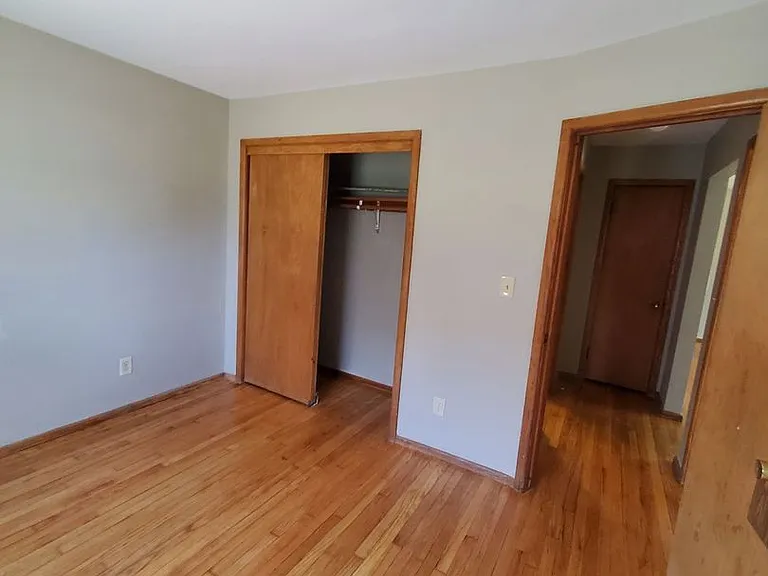 105 Cummings St. (8 Unit) — Photo 4