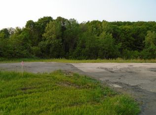 1010 Pleasant St, Lee, MA 01238
