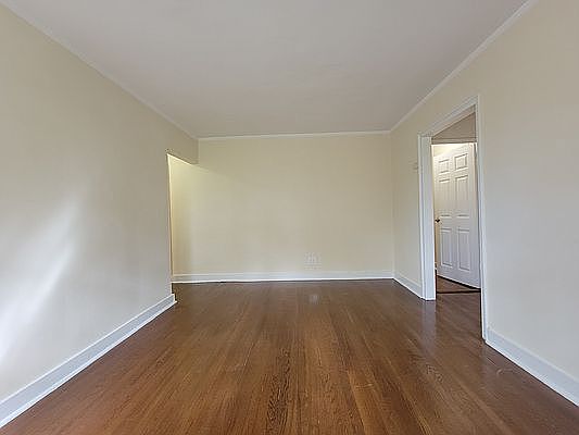 4th image of 50-01 39th Ave #D41