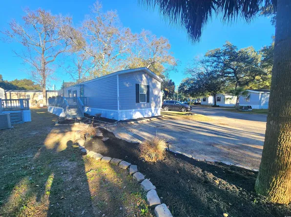 528 Key Largo Ave., Murrells Inlet, SC 29576