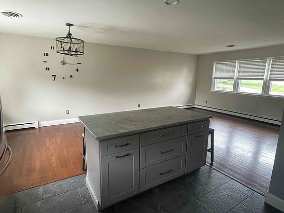 4th image of 1132 Bardell Dr