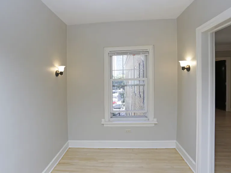 125 Oak Grove St — Photo 37