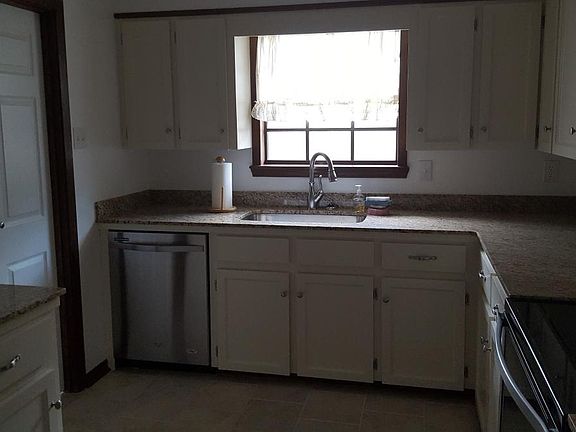 2nd image of 107 Great Plains Dr