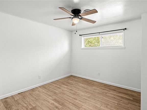 3rd image of 1701-1715 W Olrich St #1701