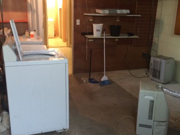 4th image of 21891 Westhampton Ave