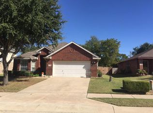 2208 Collington Dr, Roanoke, TX 76262