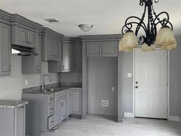 1265 Calle Baltica Rd, Eagle Pass, TX 78852