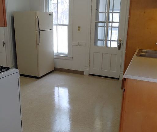 2nd image of 414 Hamilton St #1