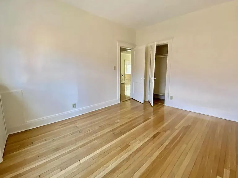 14 Alton Pl #3 — Photo 4
