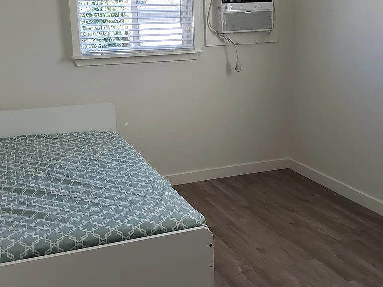 1150 S Mariposa Ave #3 — Photo 3