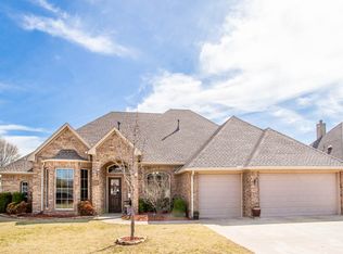 2113 Mount Vernon Rd, Enid, OK 73703