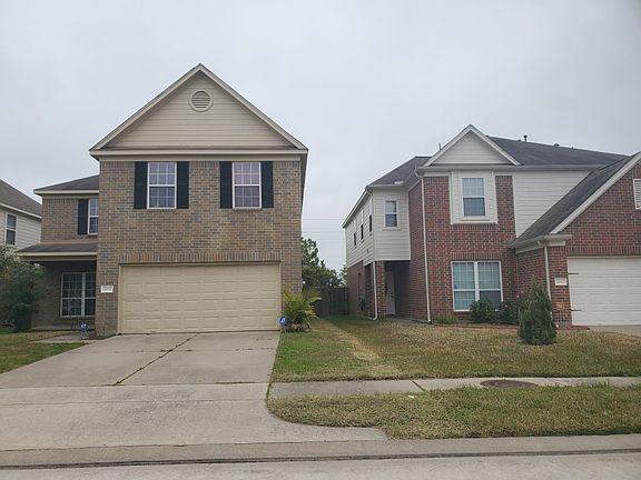 2nd image of 14626 Fir Knoll Way
