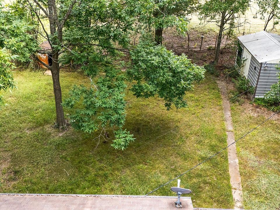2nd image of 1111 Dawn St