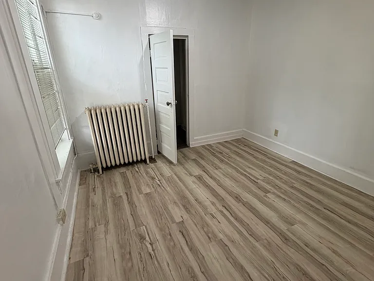 314 E Walnut St #1 — Photo 2
